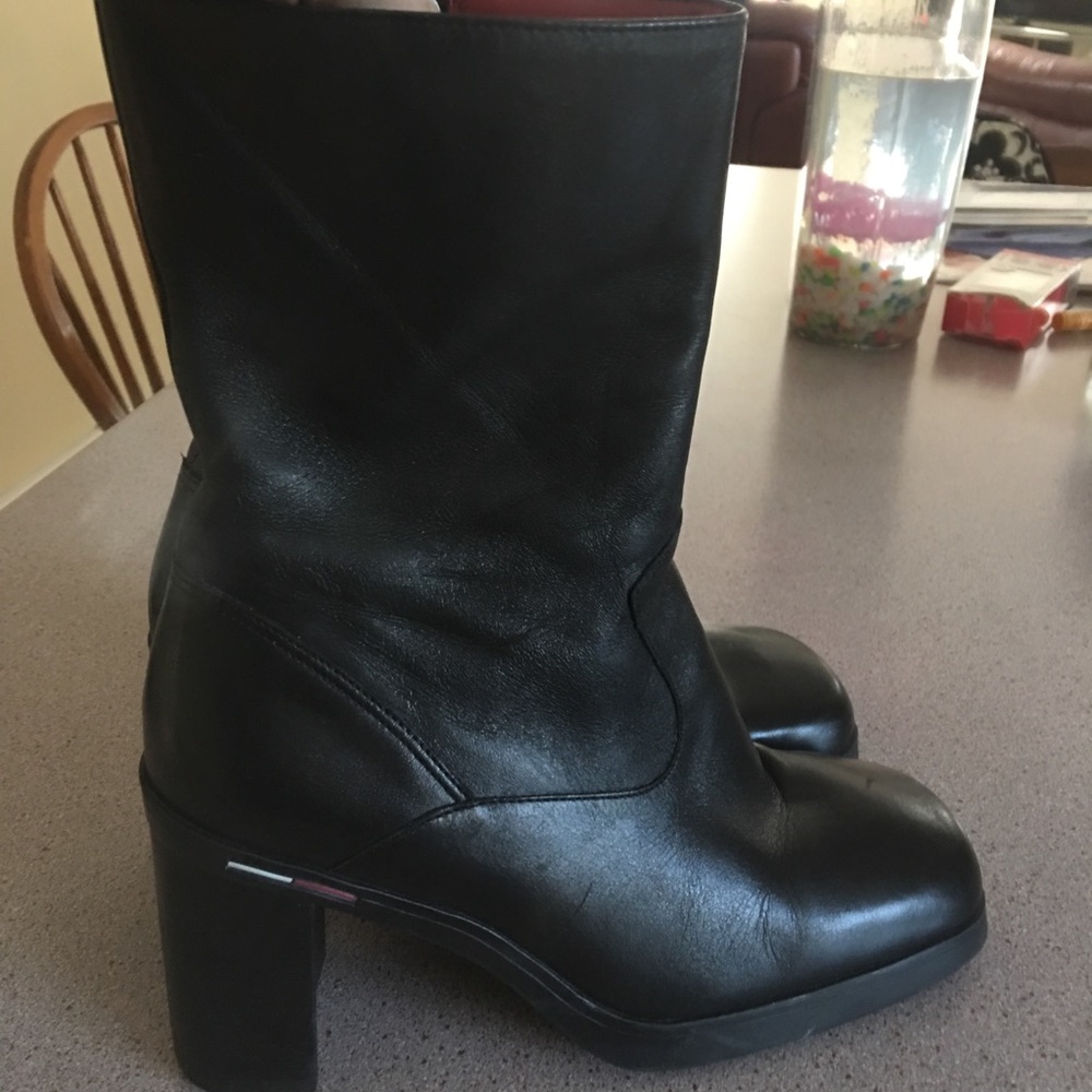 Tommy Hilfiger leather boots